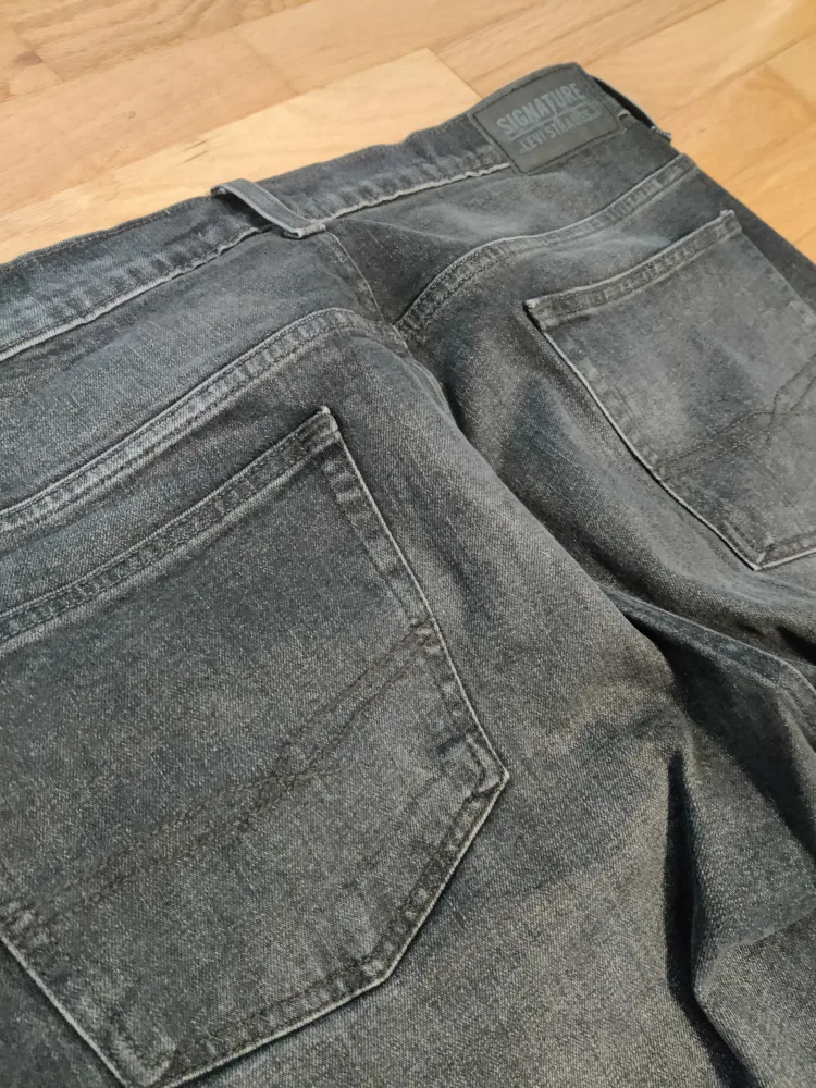 Signature by Levi Strauss & Co. Jeans W36 L32 image indicator(6)