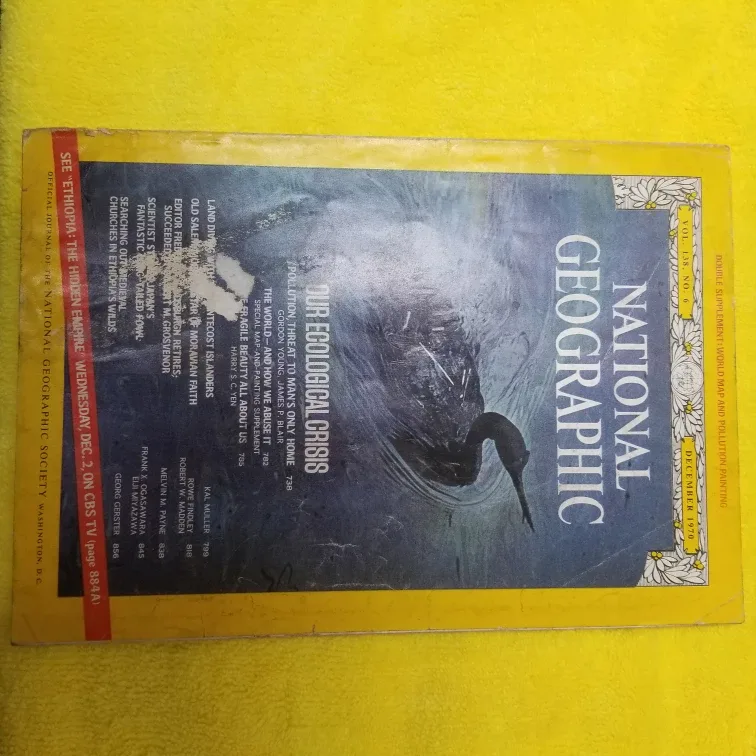 National Geographic Magazine - December 1970 thumbnail