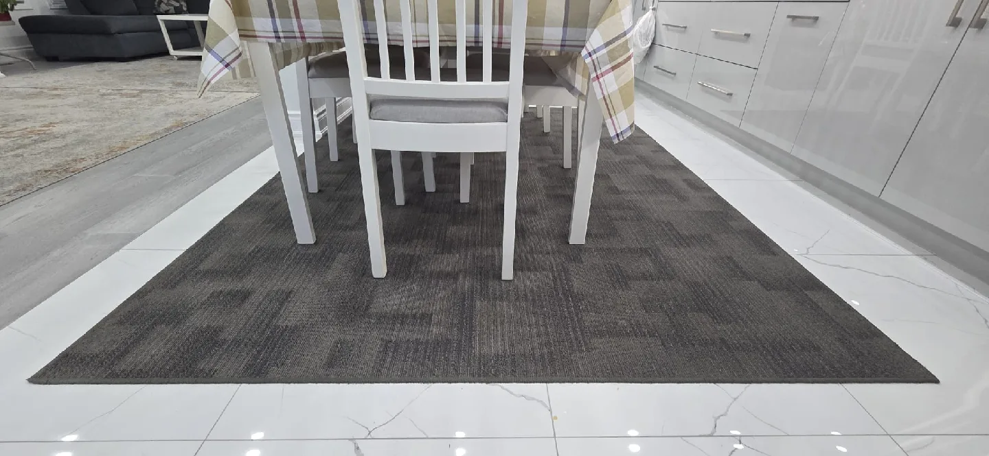 Grey Area Rug - 6 ft x 8 ft image indicator(2)