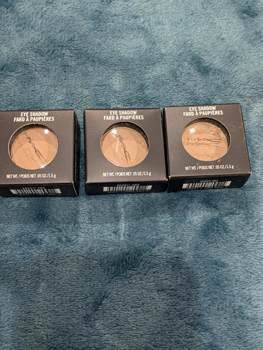 MAC Omega Matte Eyeshadow