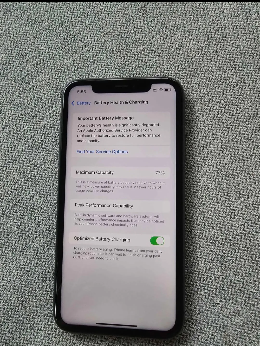 iPhone 11 - Black image indicator(2)