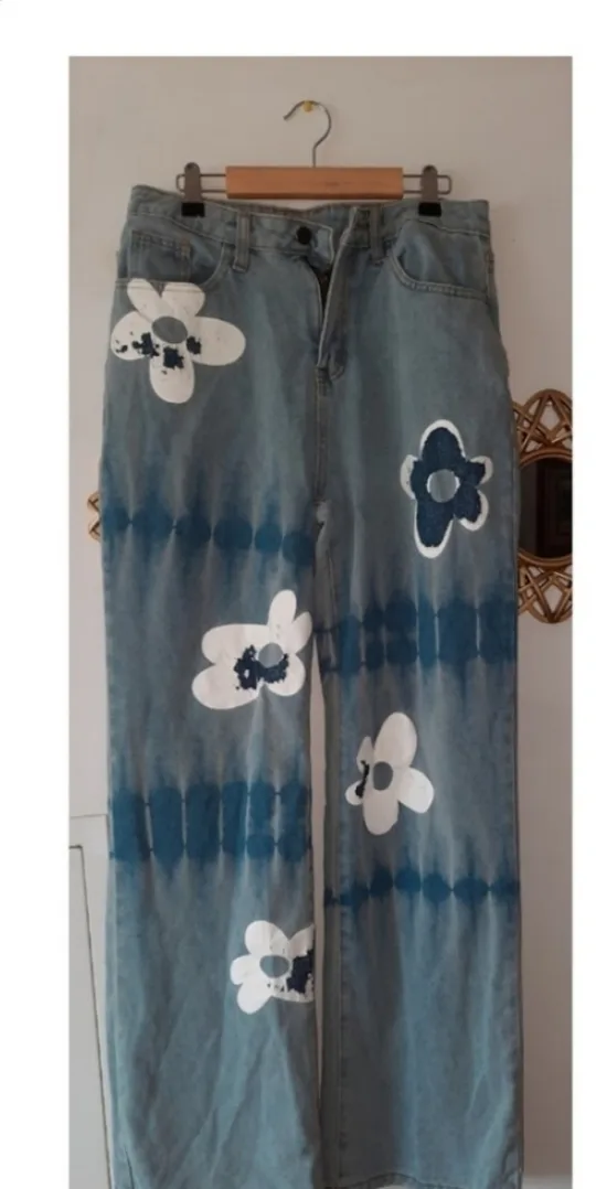 Hand-Painted Floral Design Jeans thumbnail