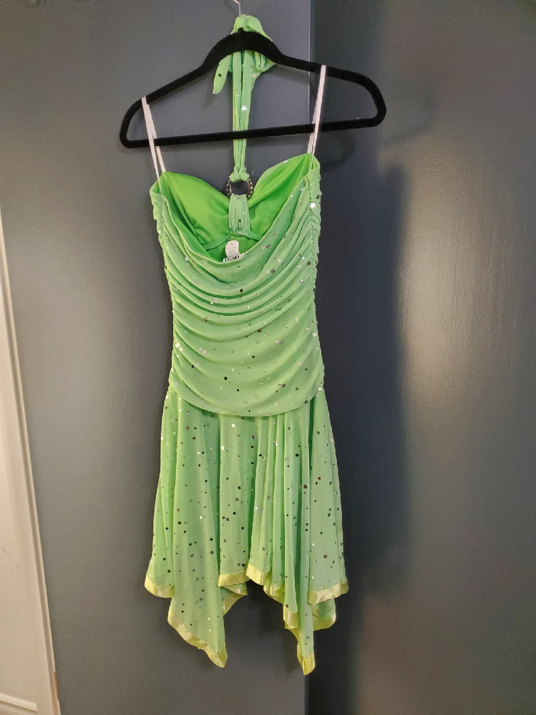 Deb Green Halter Dress - Size M 🥕 image indicator(6)
