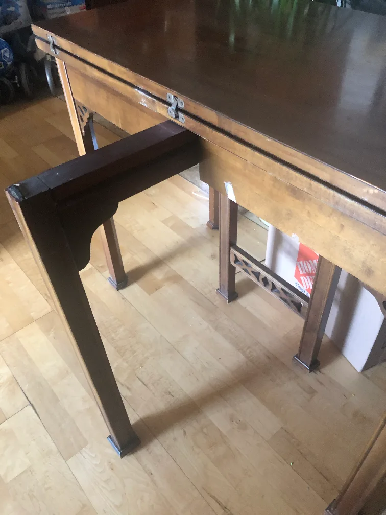 MCM Knechtel table image indicator(8)