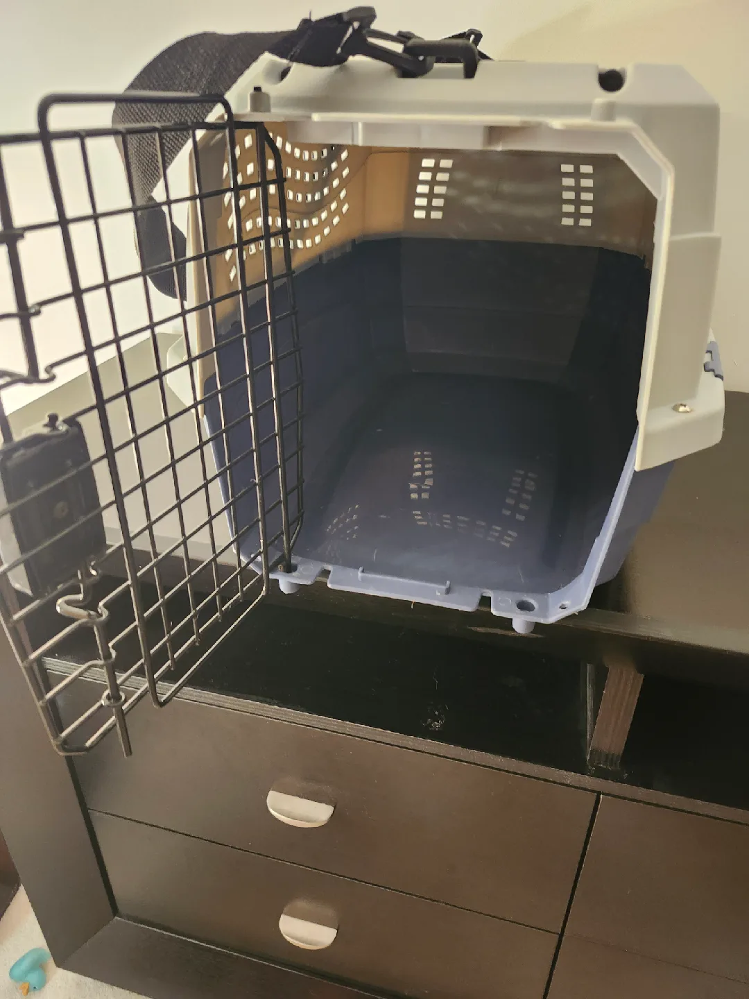 Pet Carrier - Grey &  Dark Blue New image indicator(7)