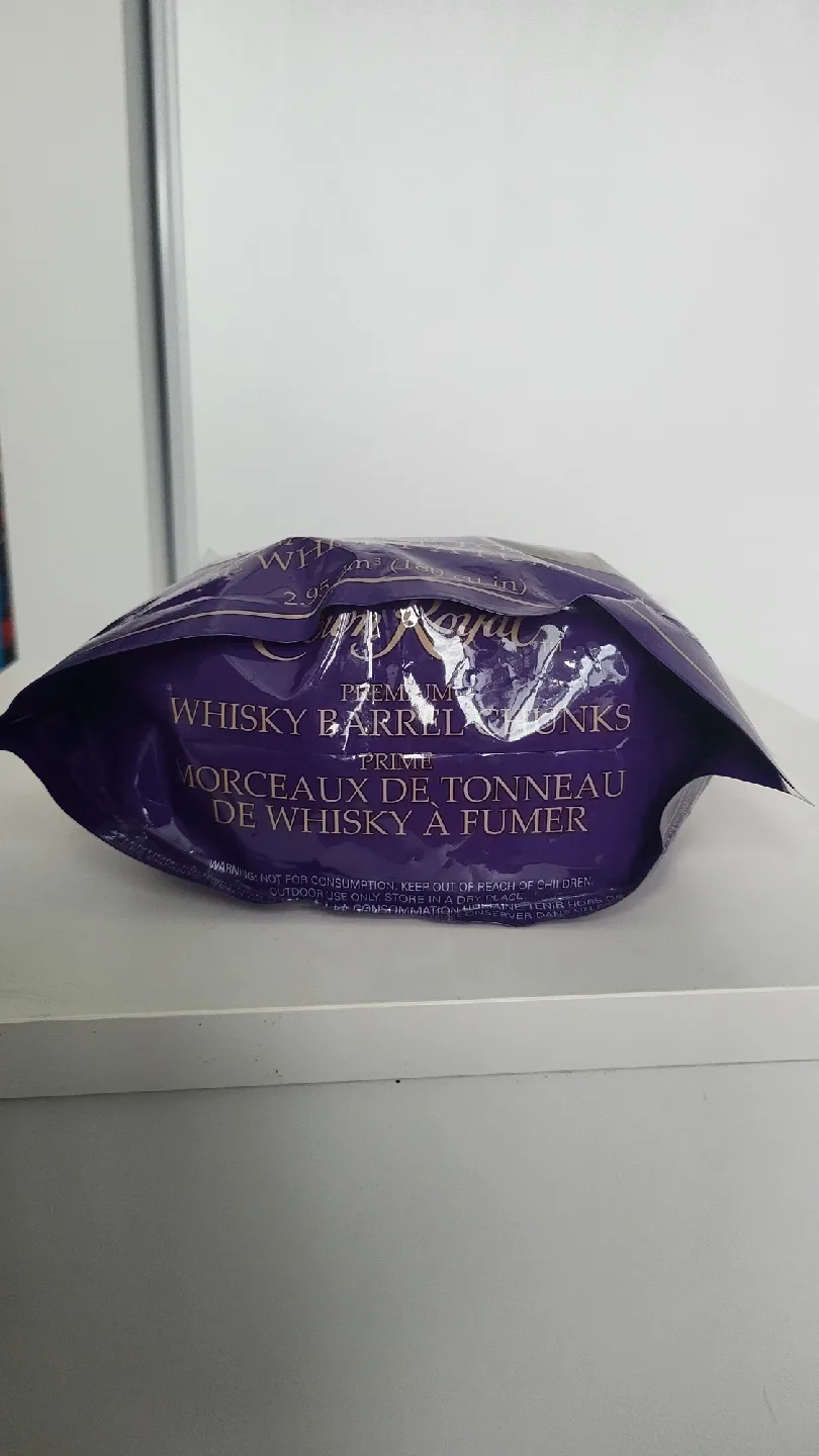 Crown Royal Premium Whisky Barrel Chunks image indicator(3)
