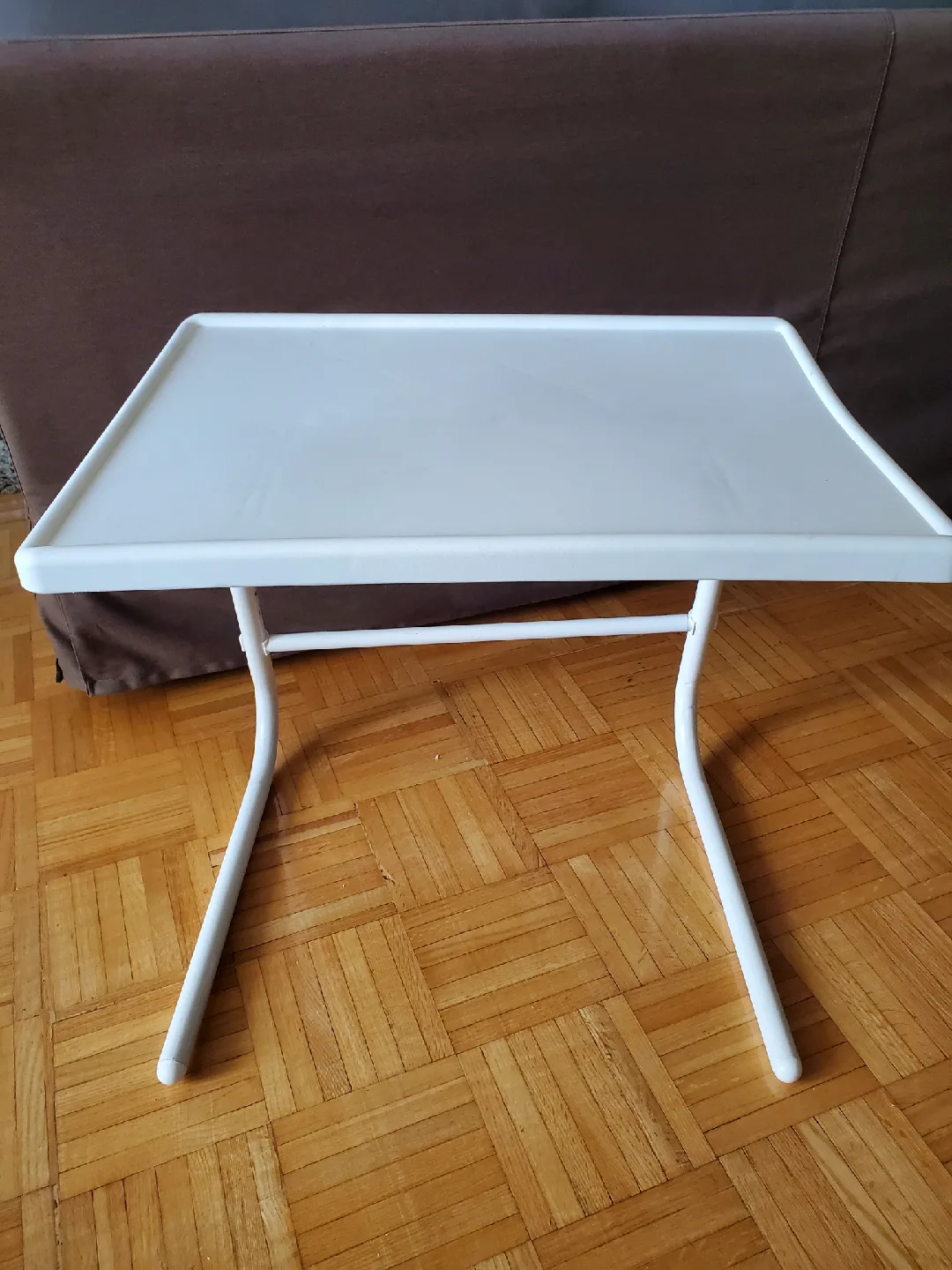 White Adjustable Lightweight Table image indicator(3)