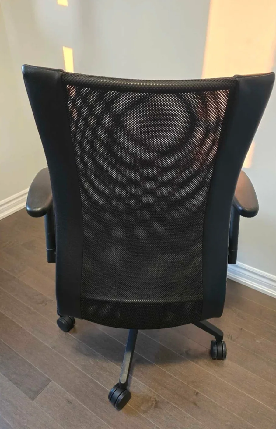 Black Office Chair image indicator(2)