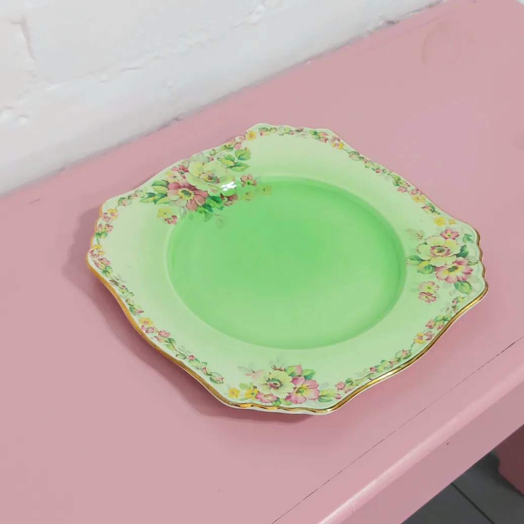 trade or $1! 🛍 apple blossom organizer or snack tray 🥕 image indicator(3)