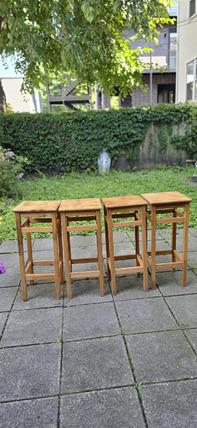 Set of 4 Wooden Stools - photo 2