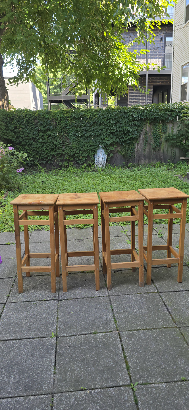 Set of 4 Wooden Stools - photo 4