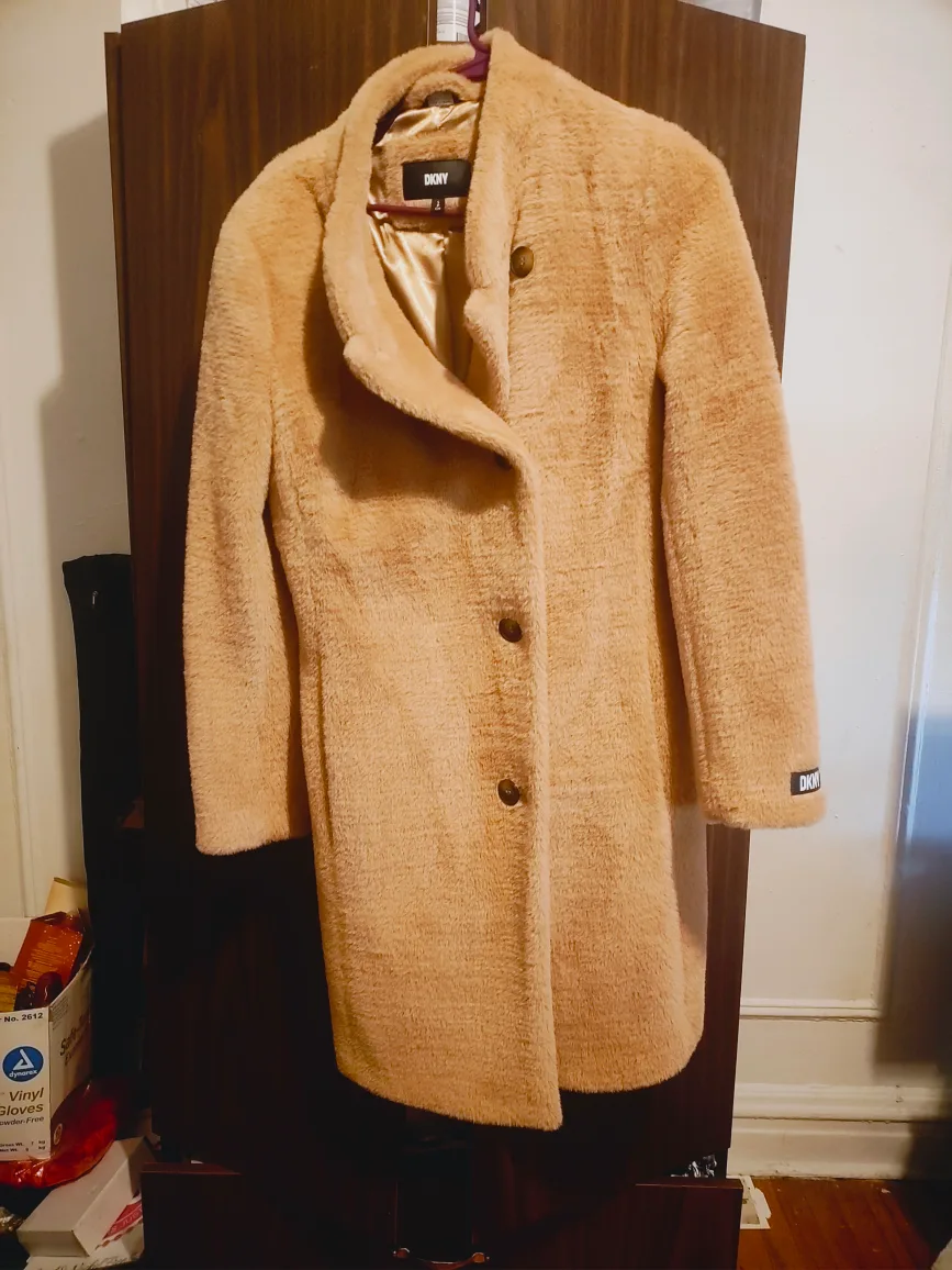 🥕 DKNY WOMEN FUR STYLE COAT SIZE SM CAN FIT SLIM LG thumbnail