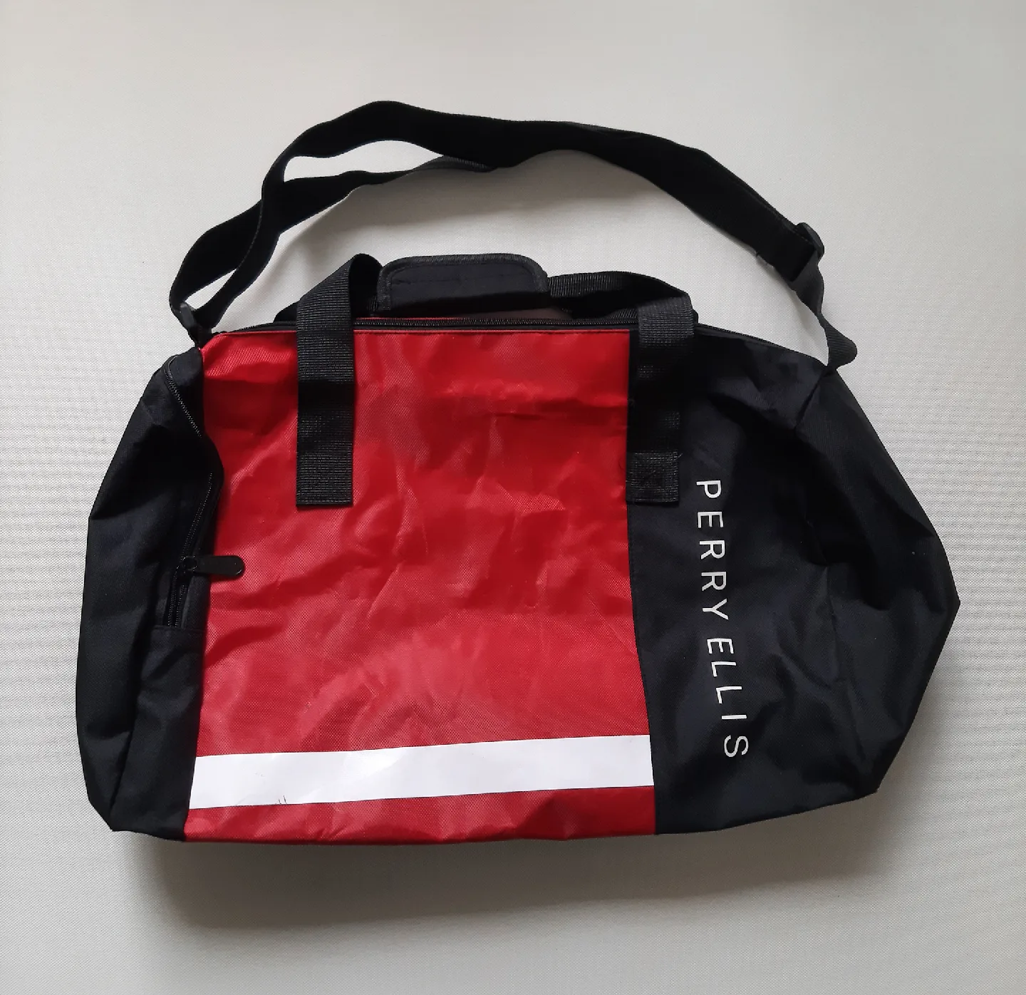 Perry Ellis Gym Bag - Red & Black thumbnail