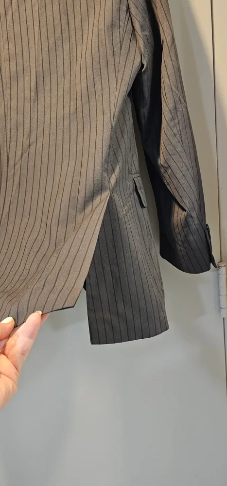 Sergio Classico Pinstripe Blazer Size 48/42 image indicator(5)