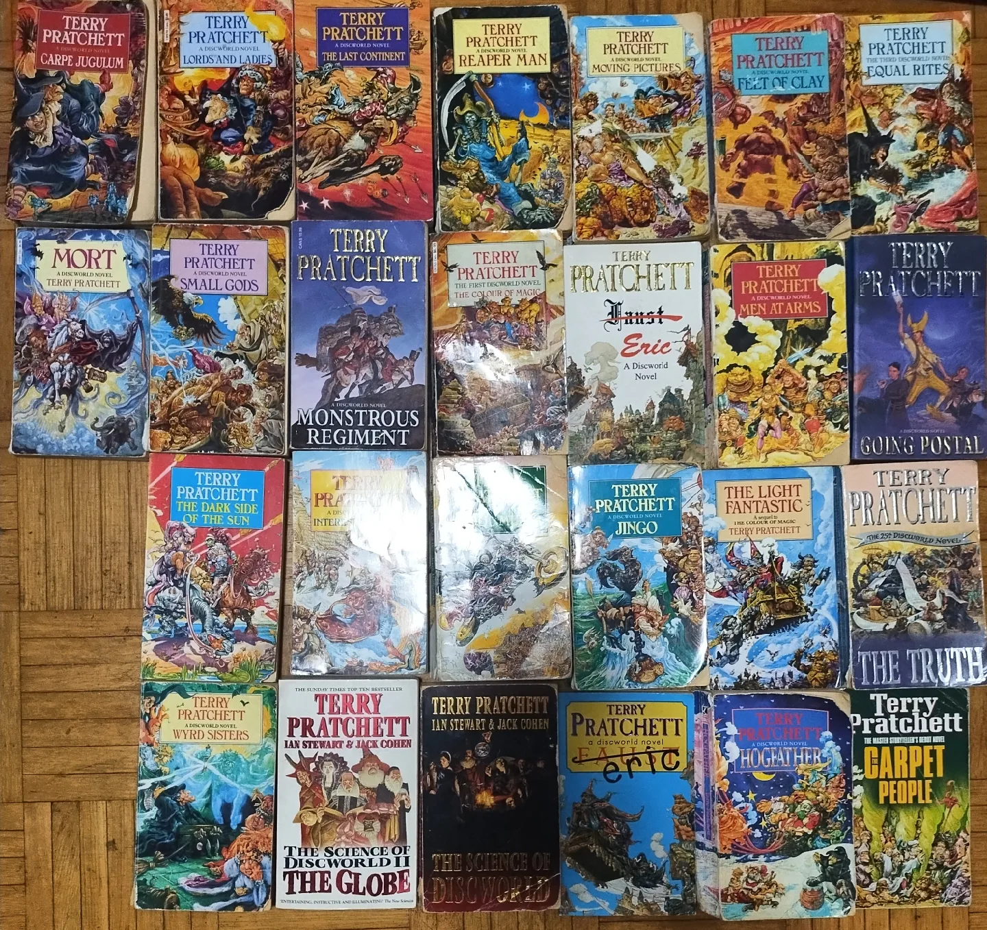 Terry Pratchett Discworld Book Collection thumbnail