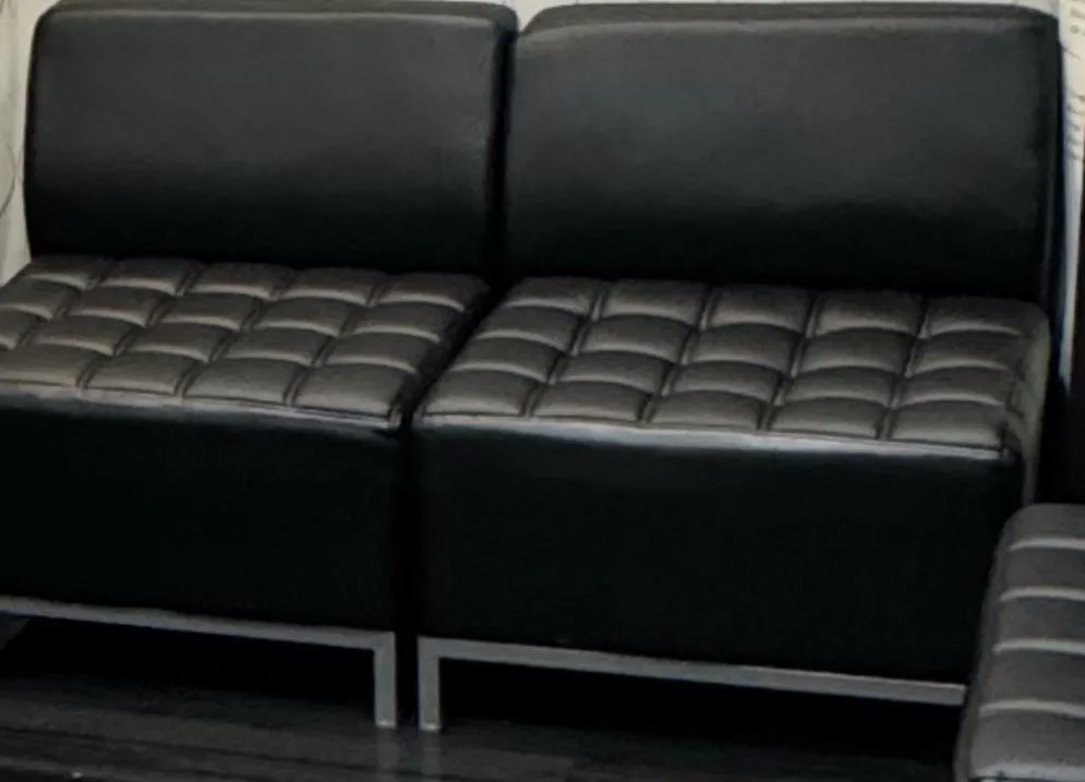 Black Leather Modular Sofa Set image indicator(2)