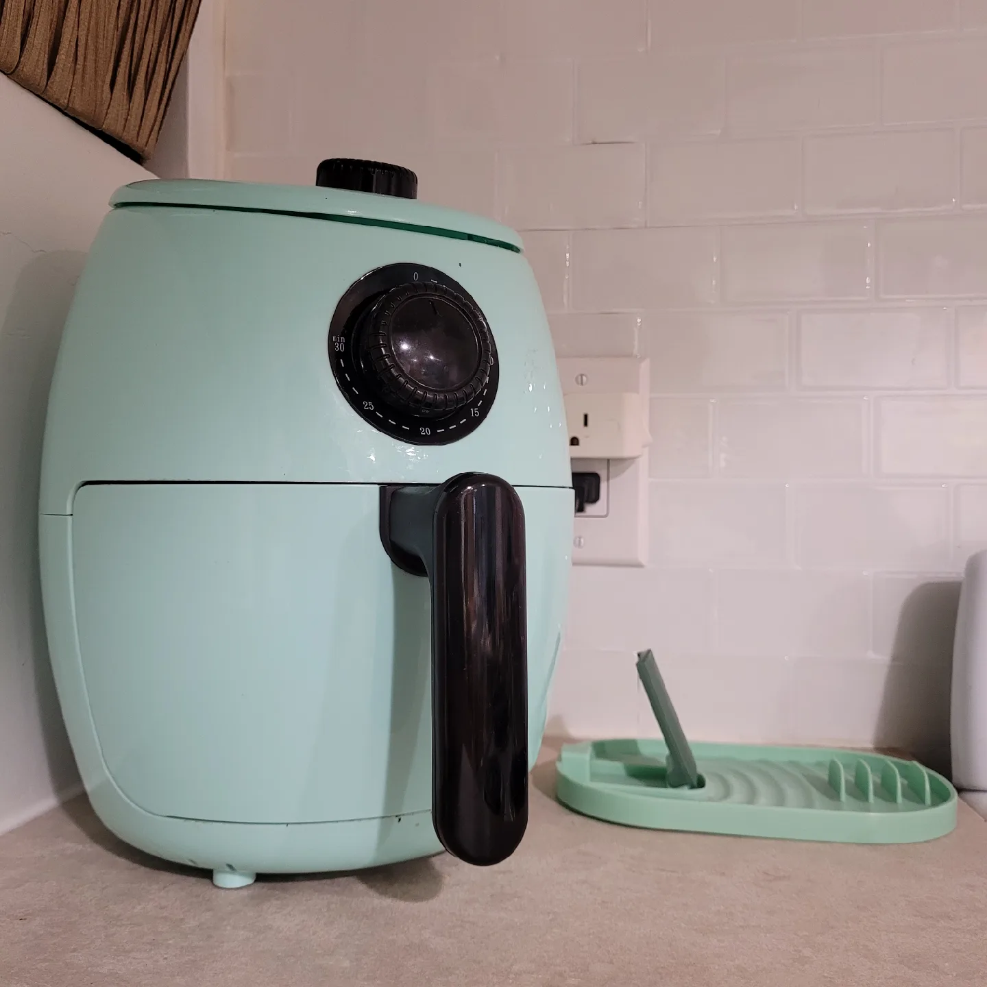 Elite Gourmet Air Fryer 2 quarts thumbnail