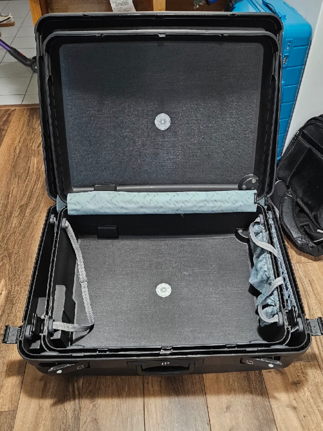 Eurolite Flight Cases - Set of 2 image indicator(3)