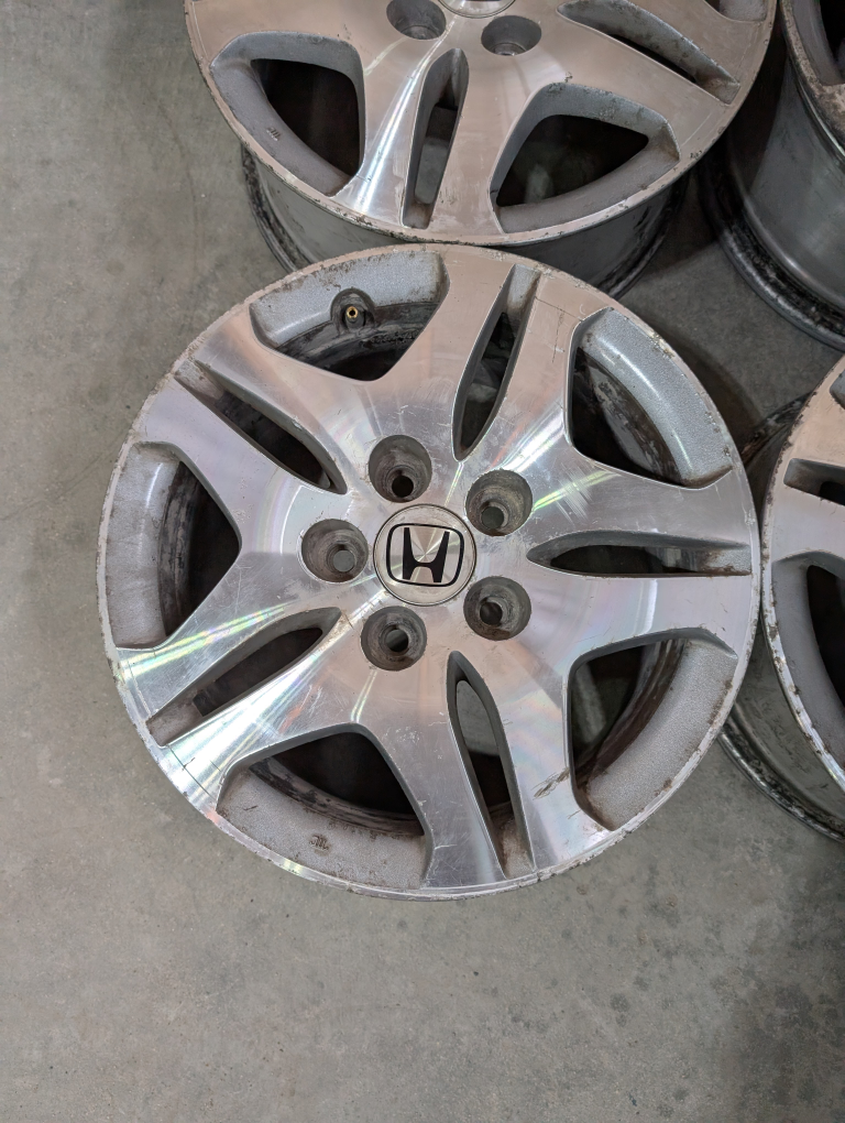 (4)-16 Inch Alloy Rims Off 2005 Honda Odyssey 5x120 - photo 3