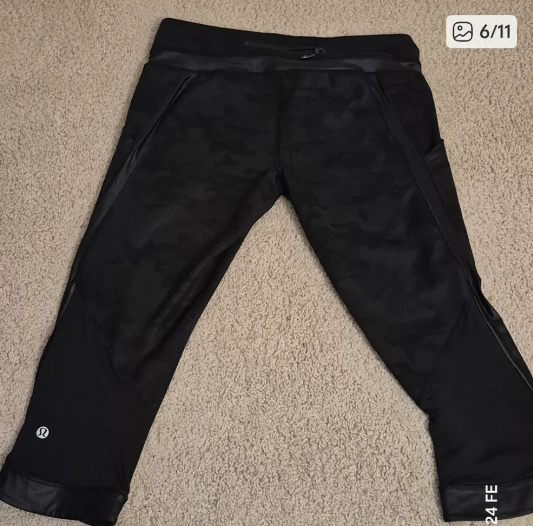 Lululemon  leggings  like new image indicator(5)
