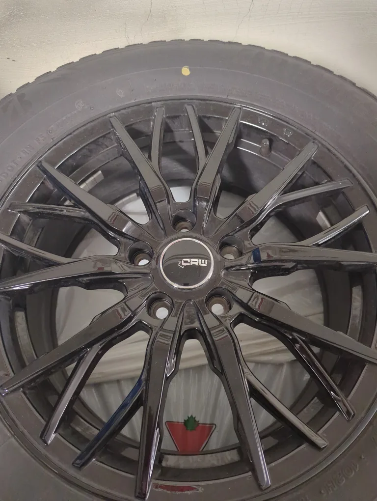 Bridgestone Blizzak WS90 225/65R17 Winter Tires on DRW Rims image indicator(3)