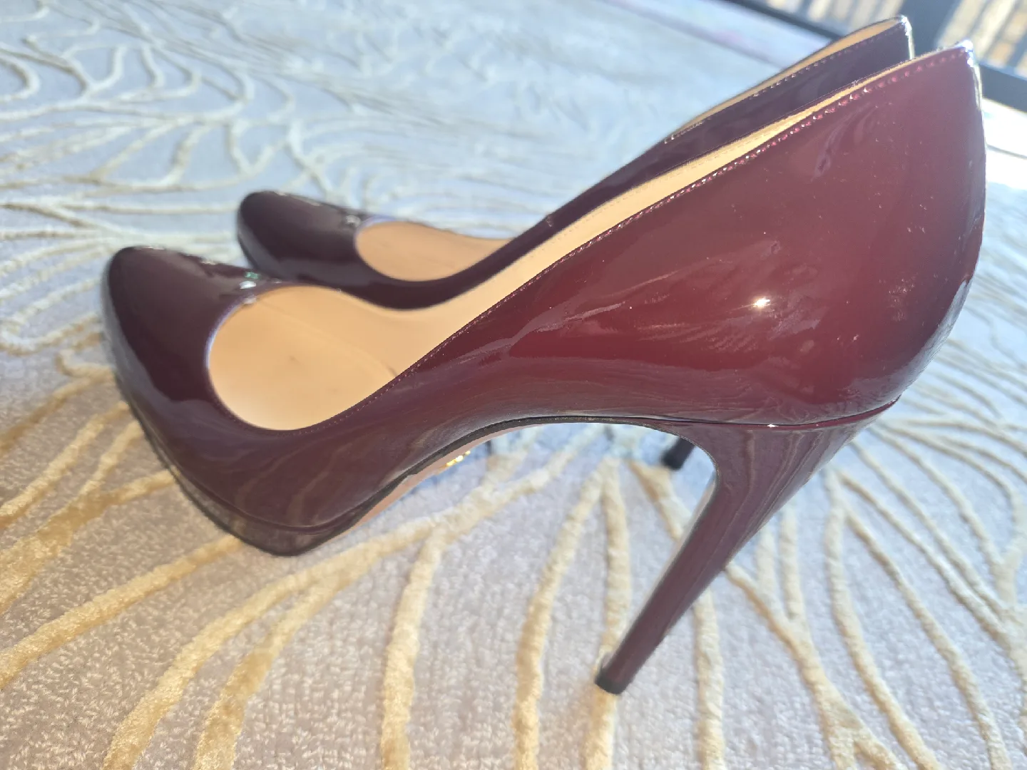 Prada Burgundy Patent Leather Pumps size 41 image indicator(4)