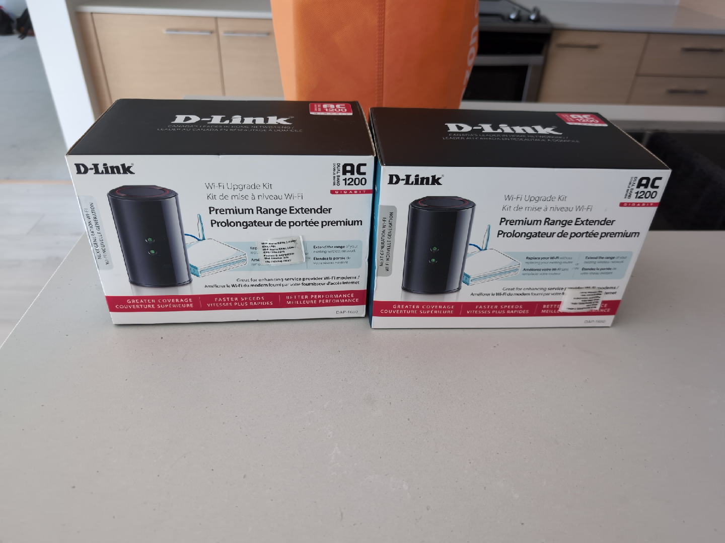 2 x D-Link AC1200 Wi-Fi Range Extender