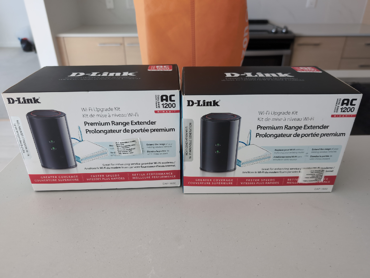 2 x D-Link AC1200 Wi-Fi Range Extender - photo 2