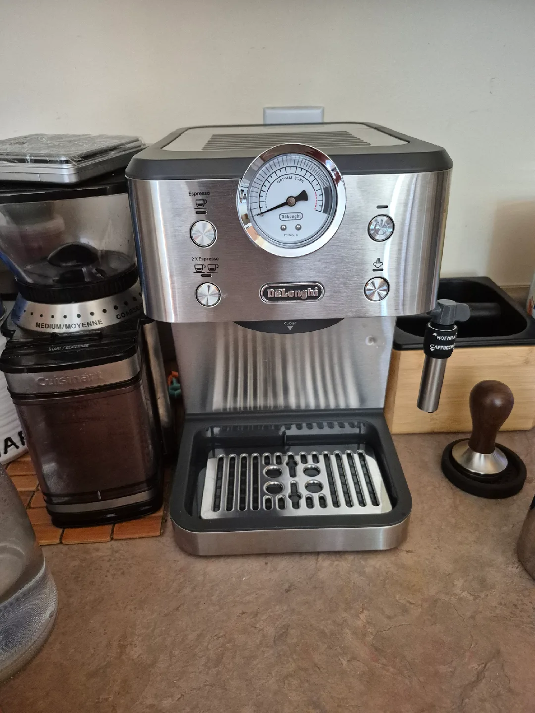 DeLonghi Stilosa Espresso Machine with Accessories image indicator(10)