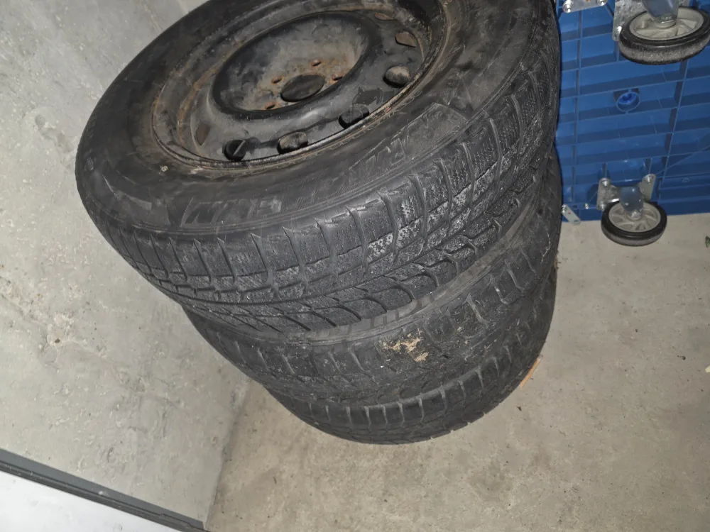 Michelin 225/70R16 Tire Set