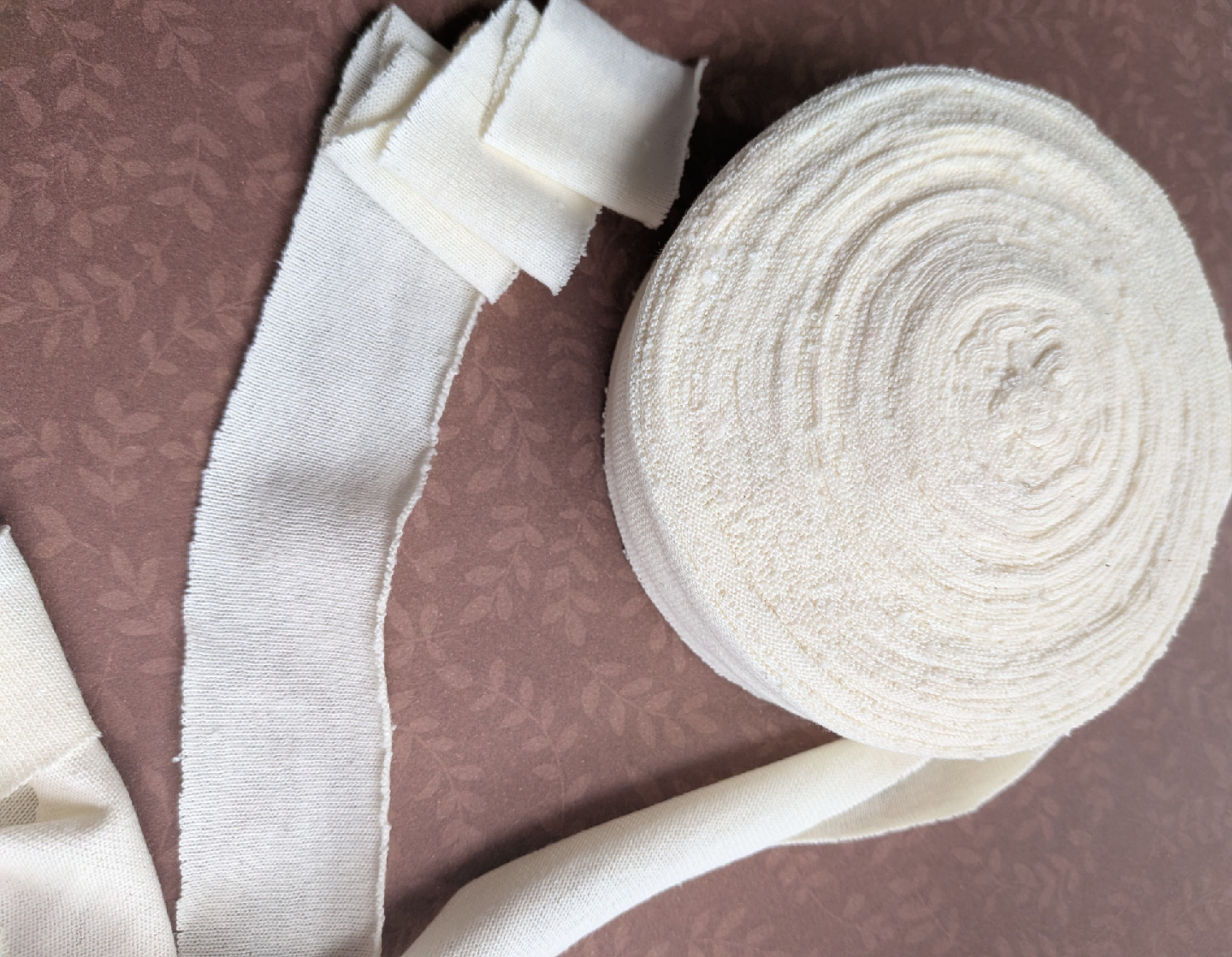 Roll of Cream-Coloured jersey knit trim - photo 3