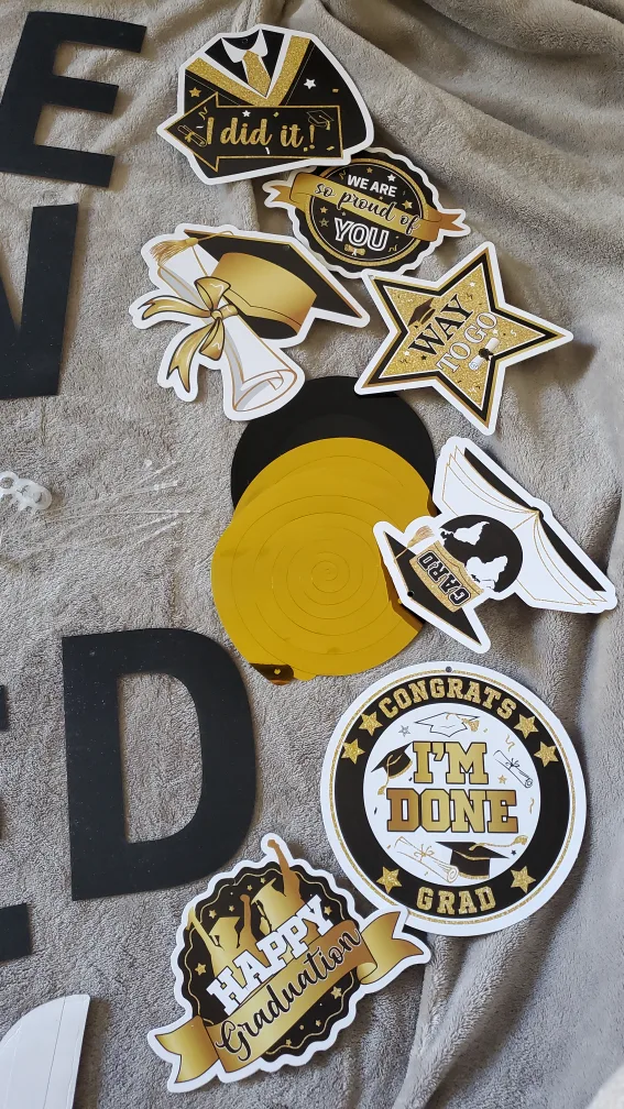 Graduation Banner & decorations image indicator(4)