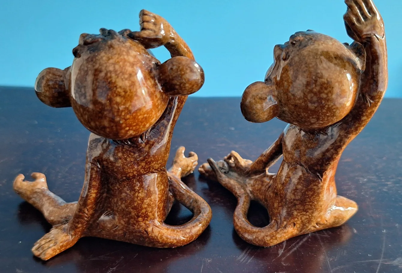 Monkey Figurines - Set of 2 image indicator(2)