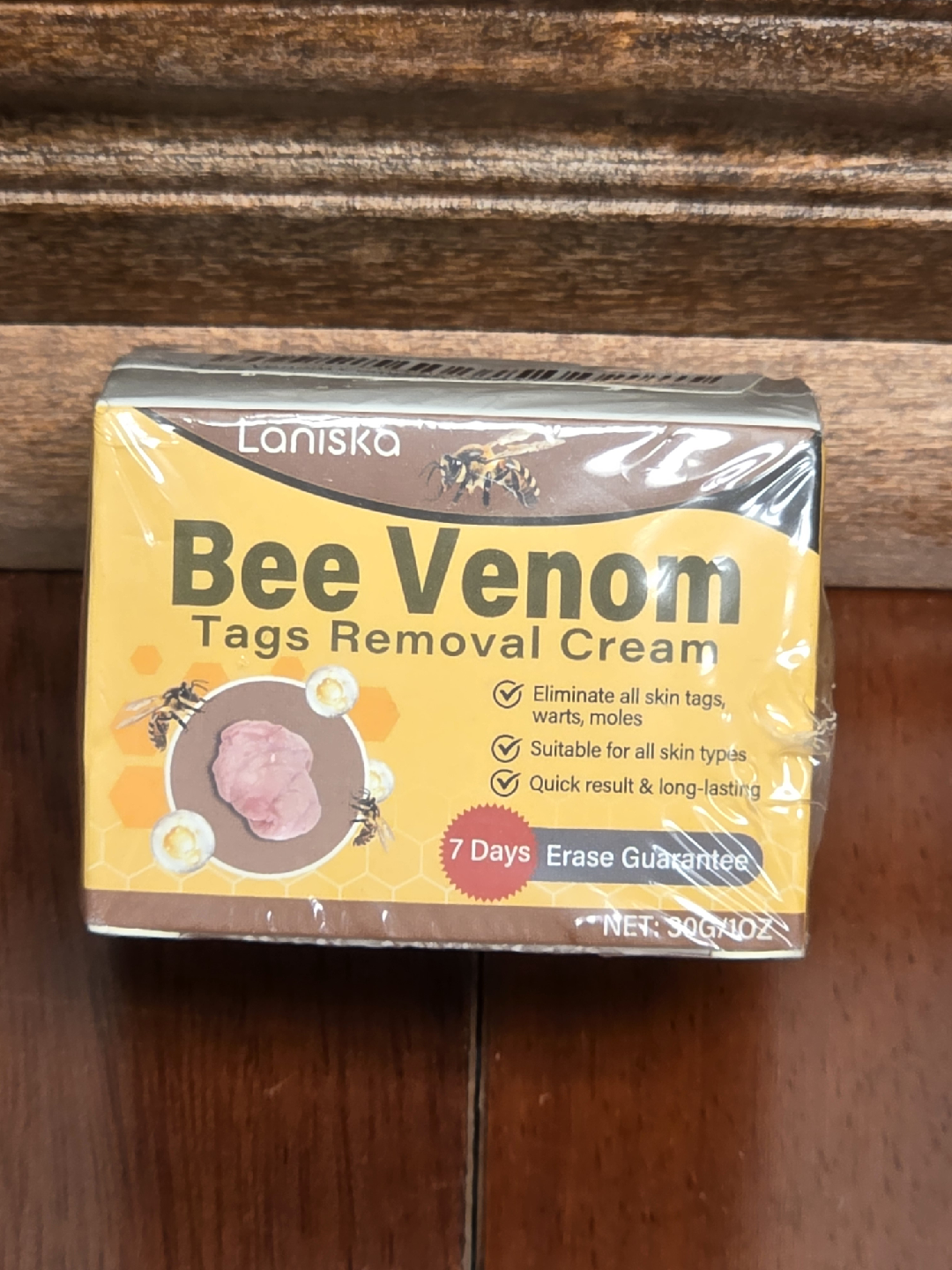 Laniska Bee Venom Tags Removal Cream