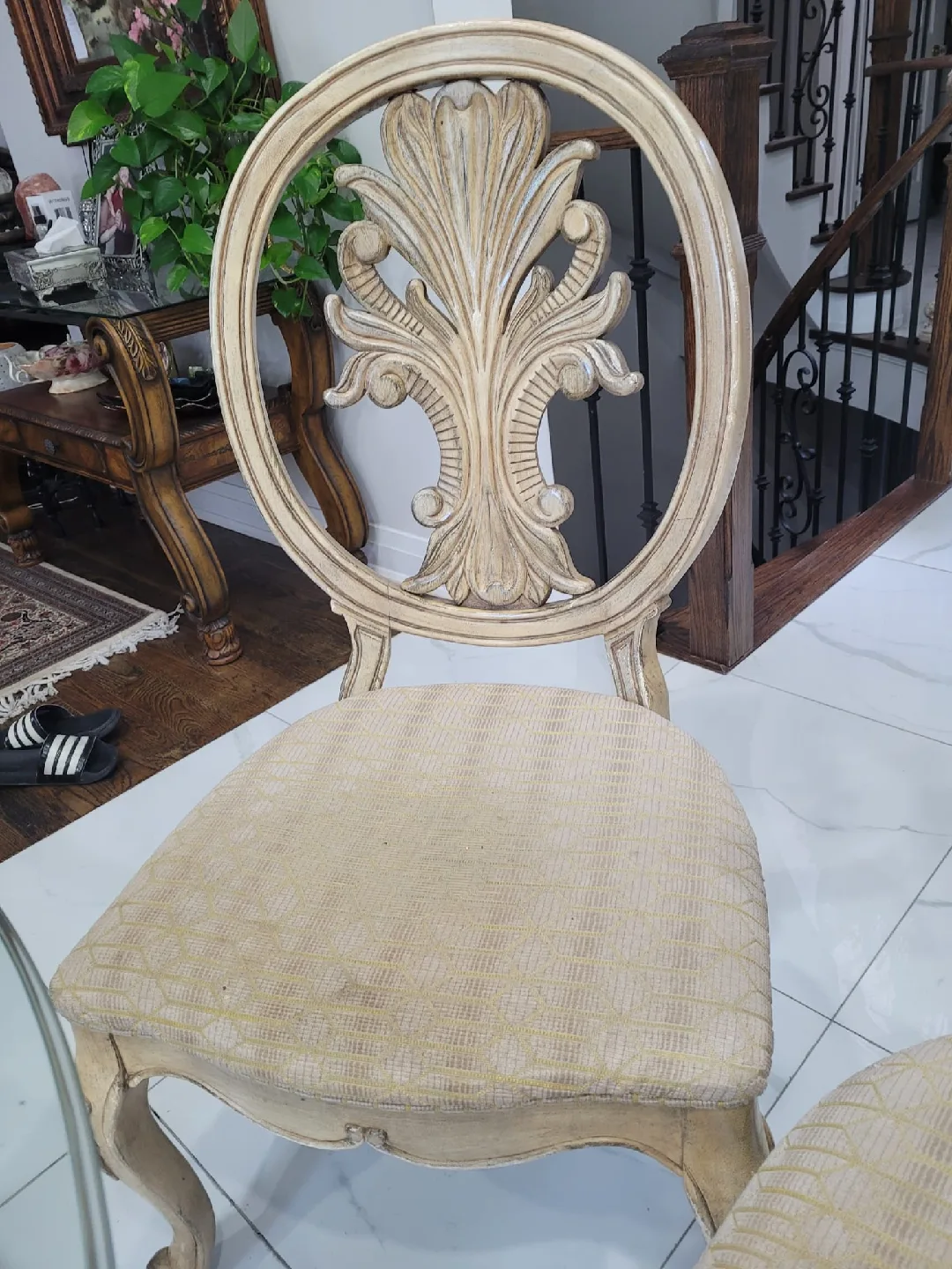 Elegant Glass Dining Table with 5 Chairs – 2 glass tops image indicator(2)