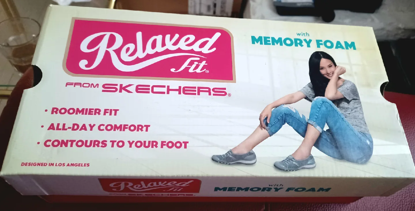 New Skechers Relaxed Fit Memory Foam Sneakers size 8 W image indicator(5)