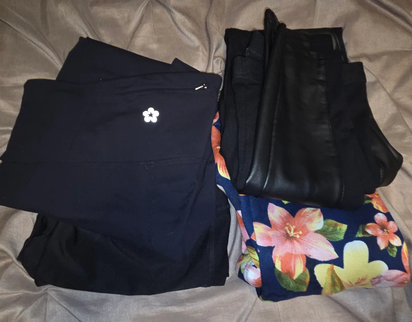 Bundle of Womenz Leggings - M/M thumbnail