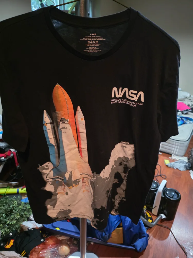 NASA Space Shuttle T-shirt - L/G thumbnail