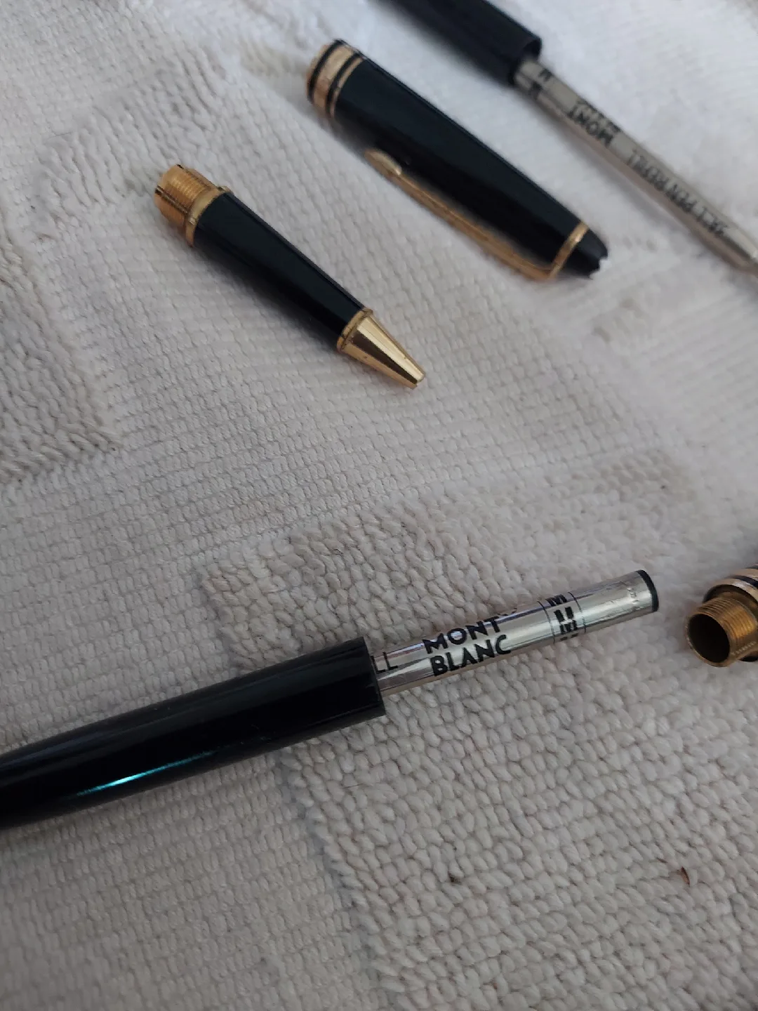 Montblanc Pen Set image indicator(2)