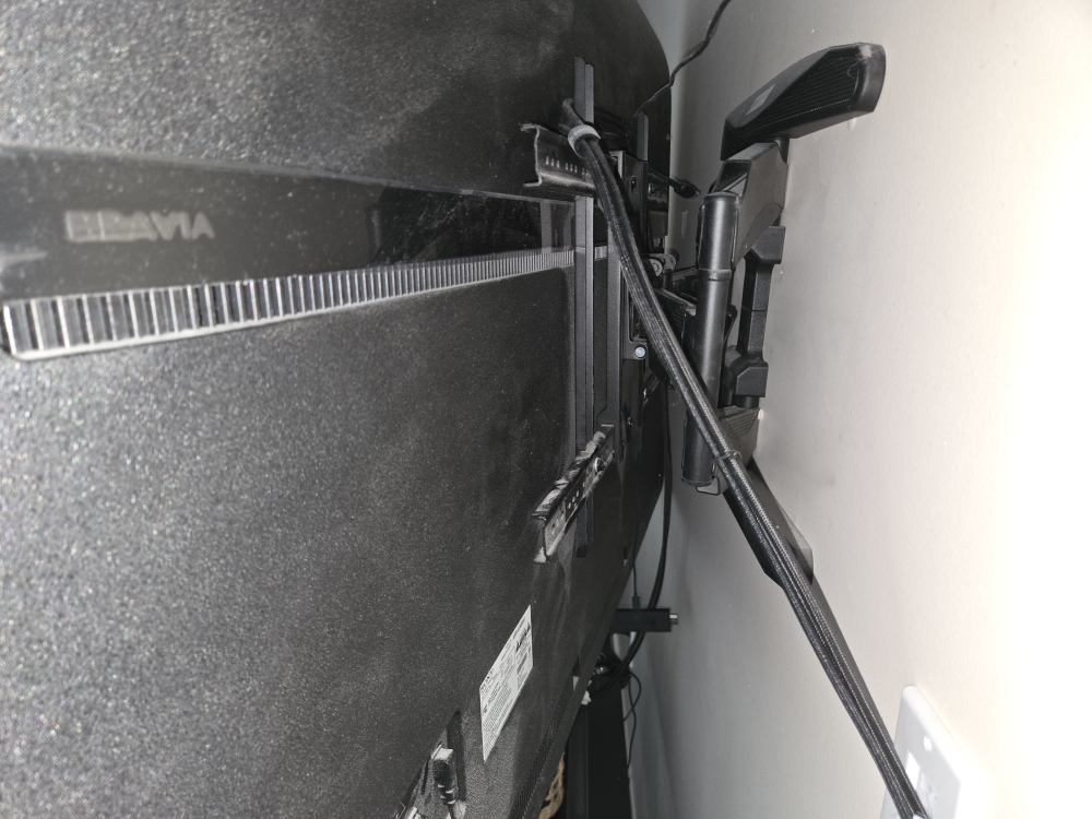 Sony TV with Remote - FREE - photo 4