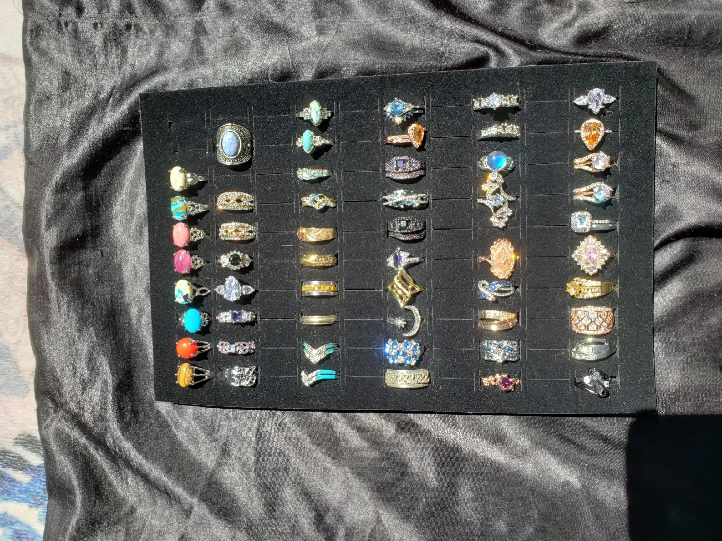 Assorted Fashion Jewellery - Necklaces, Bracelets, Rings image indicator(4)