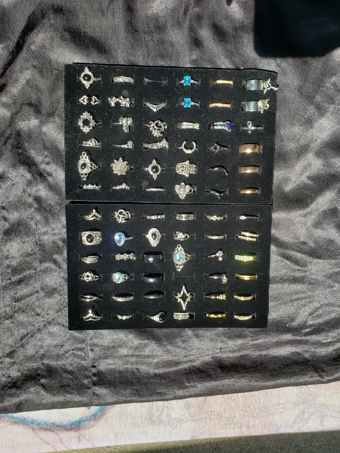 Assorted Fashion Jewellery - Necklaces, Bracelets, Rings image indicator(6)