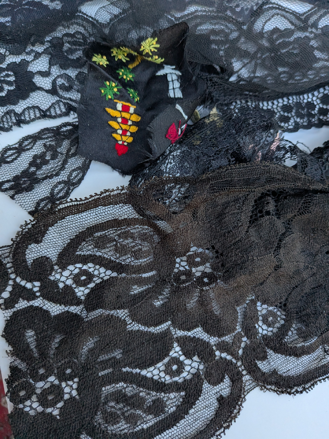 Vintage Black Lace Trim Assortment - photo 2