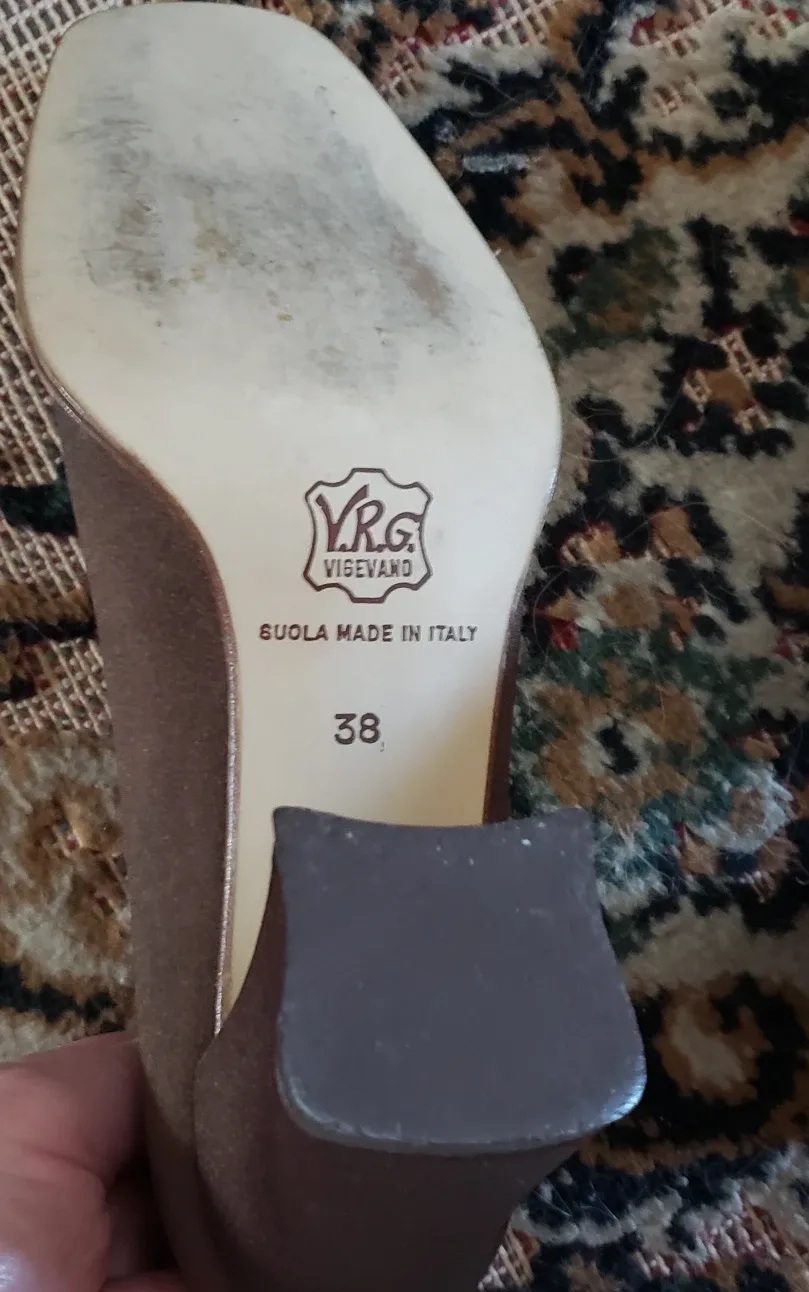 Evergreen Brown Pumps - Size 38 image indicator(3)