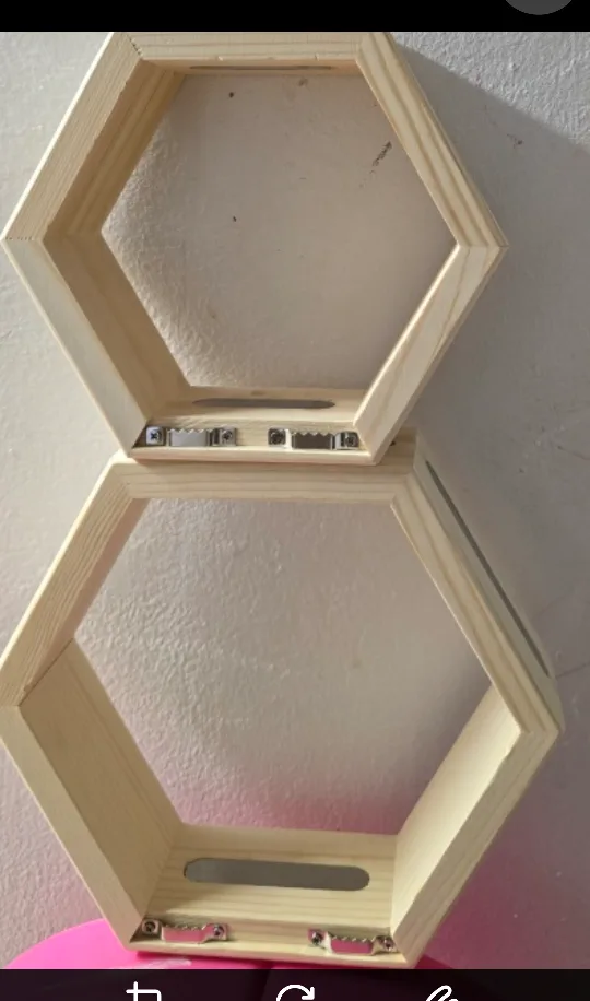 Brand new 3 magnetic haxagone tonie shelf image indicator(6)