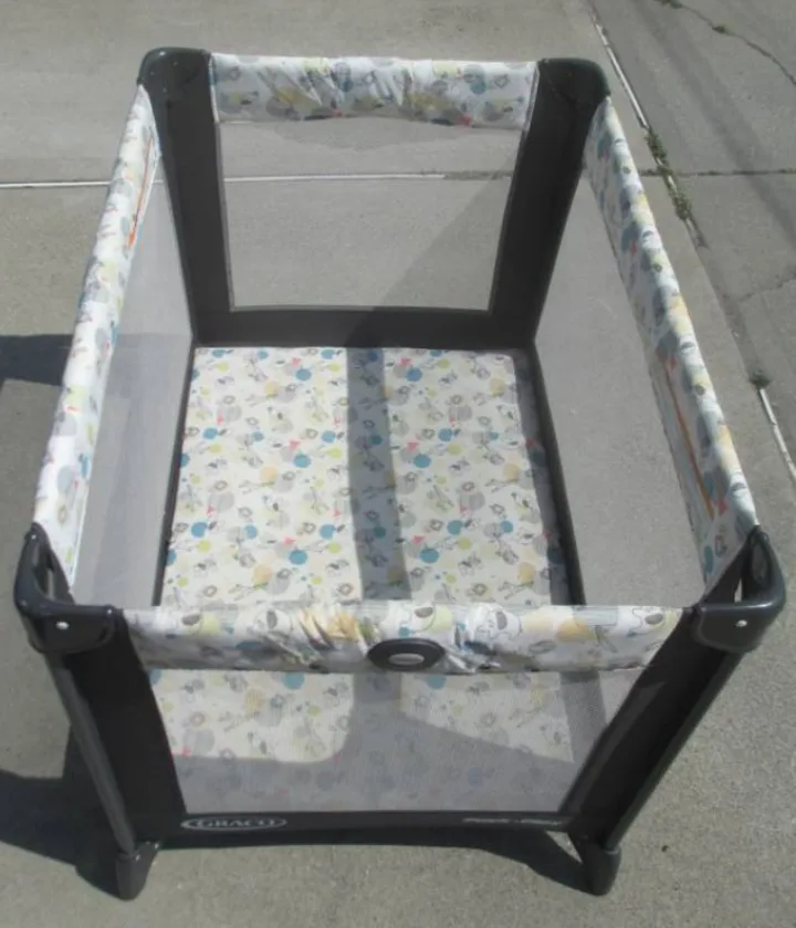 Graco Pack 'n Play Playard thumbnail