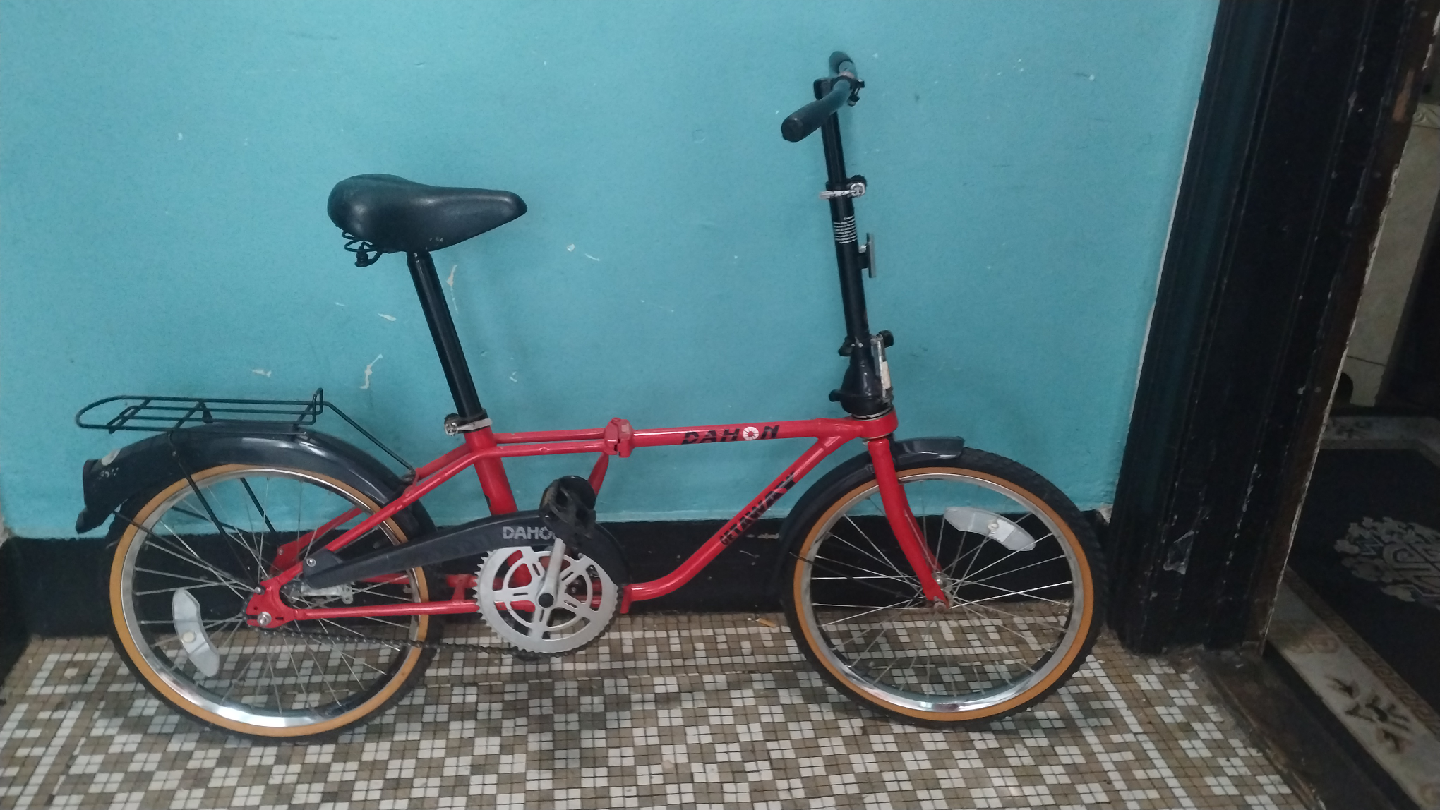 Dahon Folding Bike - Compact & Portable - photo 2