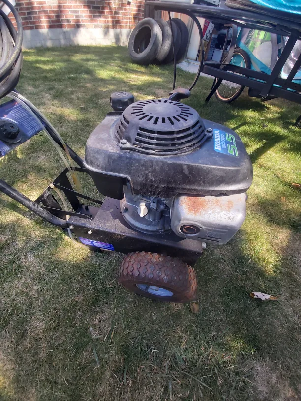 Simoniz 2600 PSI Pressure Washer Powered by Honda image indicator(6)