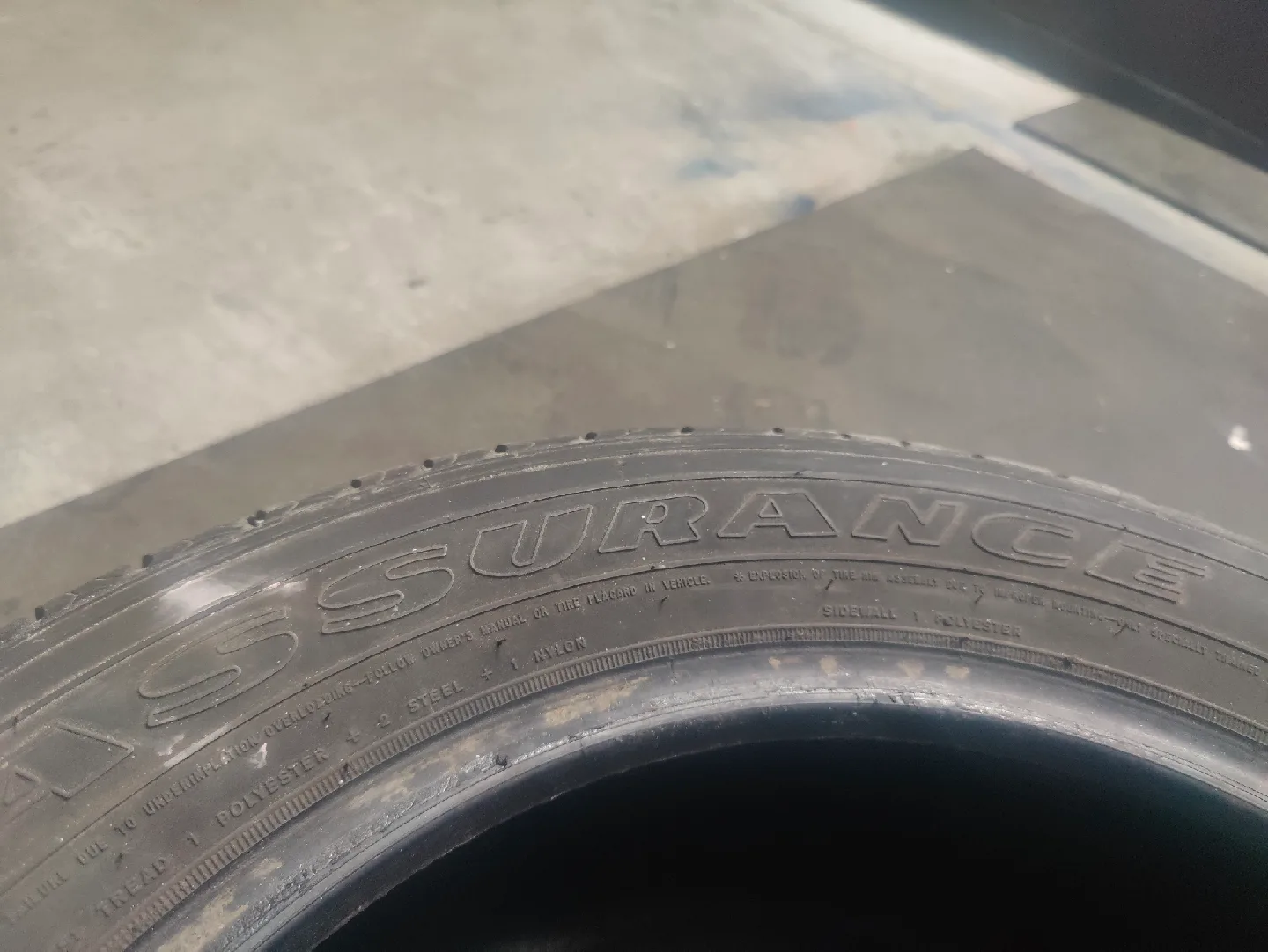 Goodyear Assurance Tires 235/55R17 99H All seasons image indicator(6)