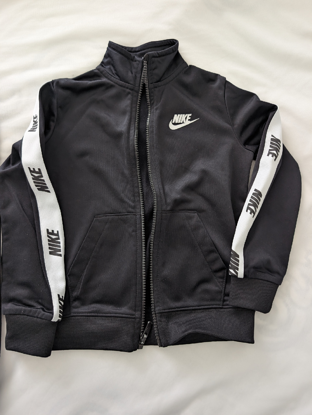 Nike Tracksuit Set - Size 4T - photo 2
